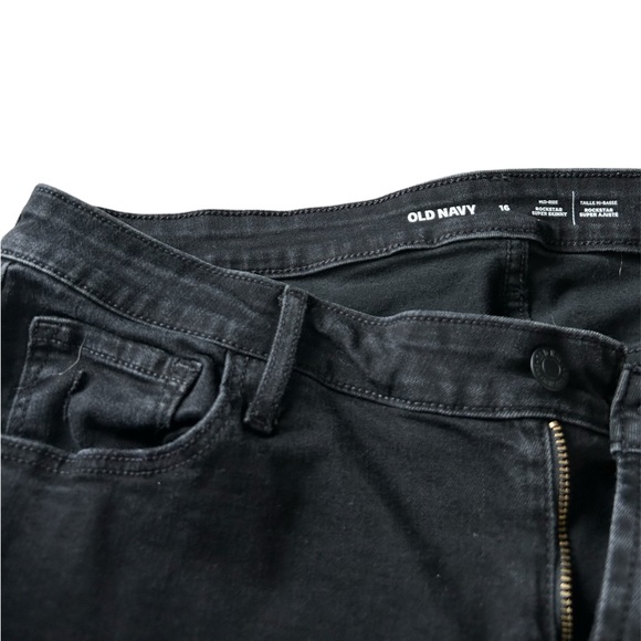 Old Navy Ripped Jeans - Picture 5 of 9